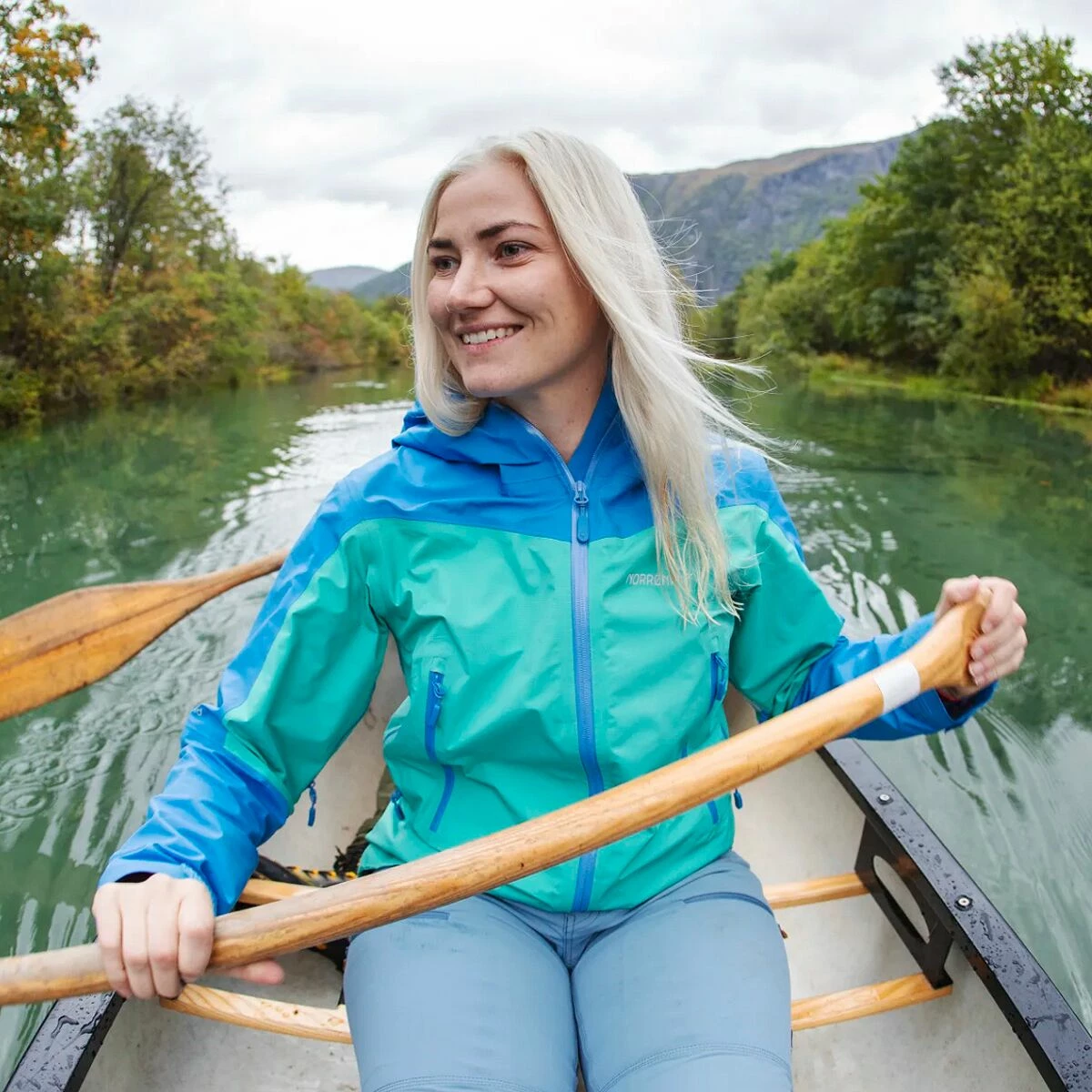 Norrona Falketind GORE TEX Jacket Women's 5 Norrona Falketind GORE TEX Jacket Women's - Image 5