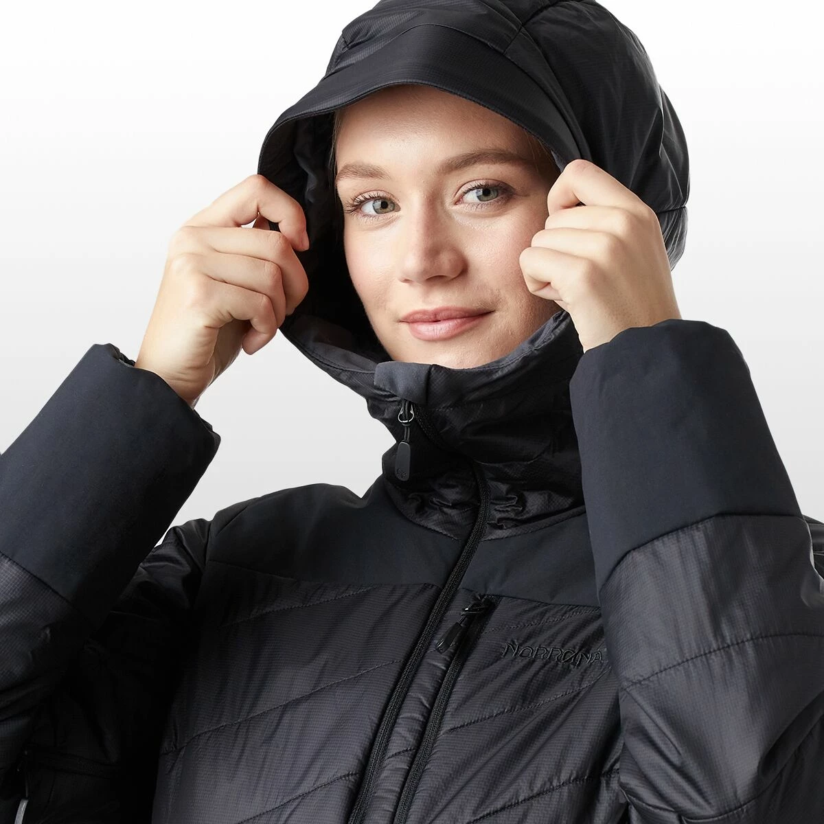 Norrona Lofoten Primaloft80 Anorak Jacket Women's 2 Norrona Lofoten Primaloft80 Anorak Jacket Women's - Image 2