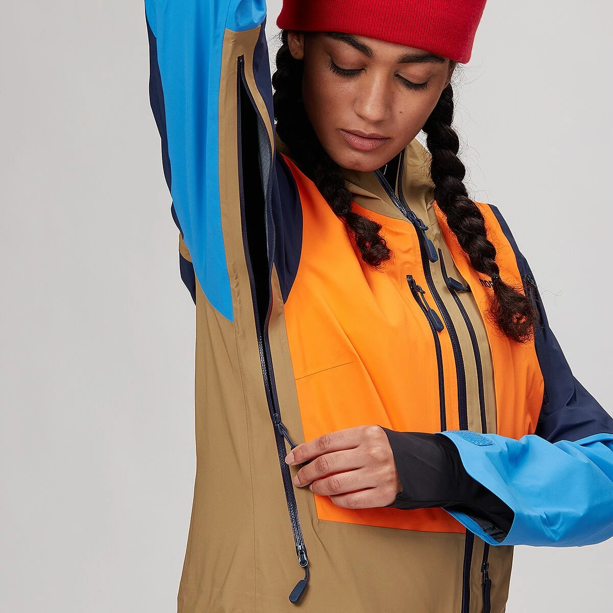 Norrona Lofoten GORE TEX Pro Jacket Women's 9 Norrona Lofoten GORE TEX Pro Jacket Women's - Image 9