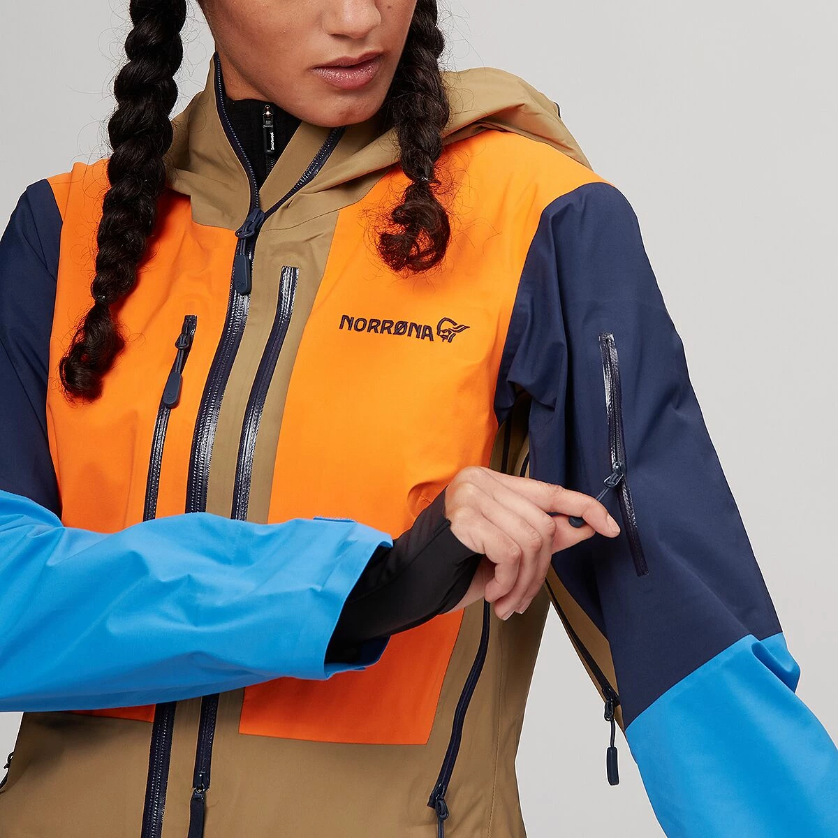 Norrona Lofoten GORE TEX Pro Jacket Women's 8 Norrona Lofoten GORE TEX Pro Jacket Women's - Image 8