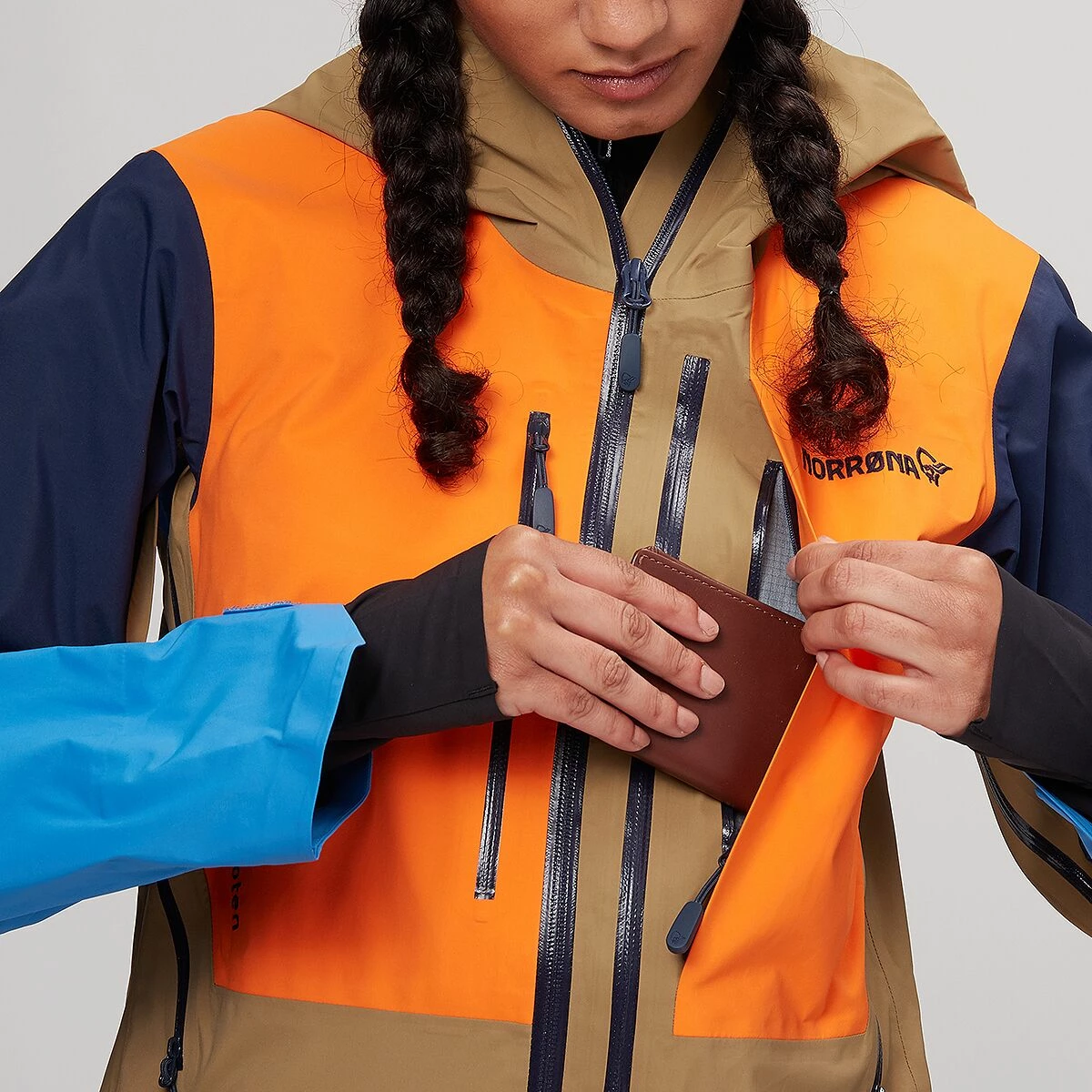 Norrona Lofoten GORE TEX Pro Jacket Women's 7 Norrona Lofoten GORE TEX Pro Jacket Women's - Image 7