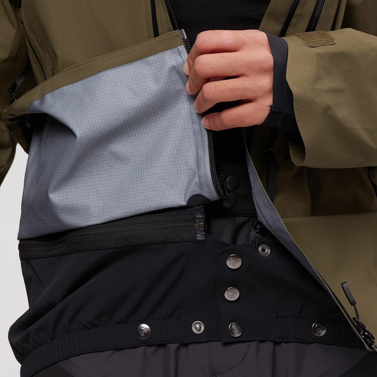 Norrona Lofoten GORE TEX Pro Jacket Men's 4 Norrona Lofoten GORE TEX Pro Jacket Men's - Image 4