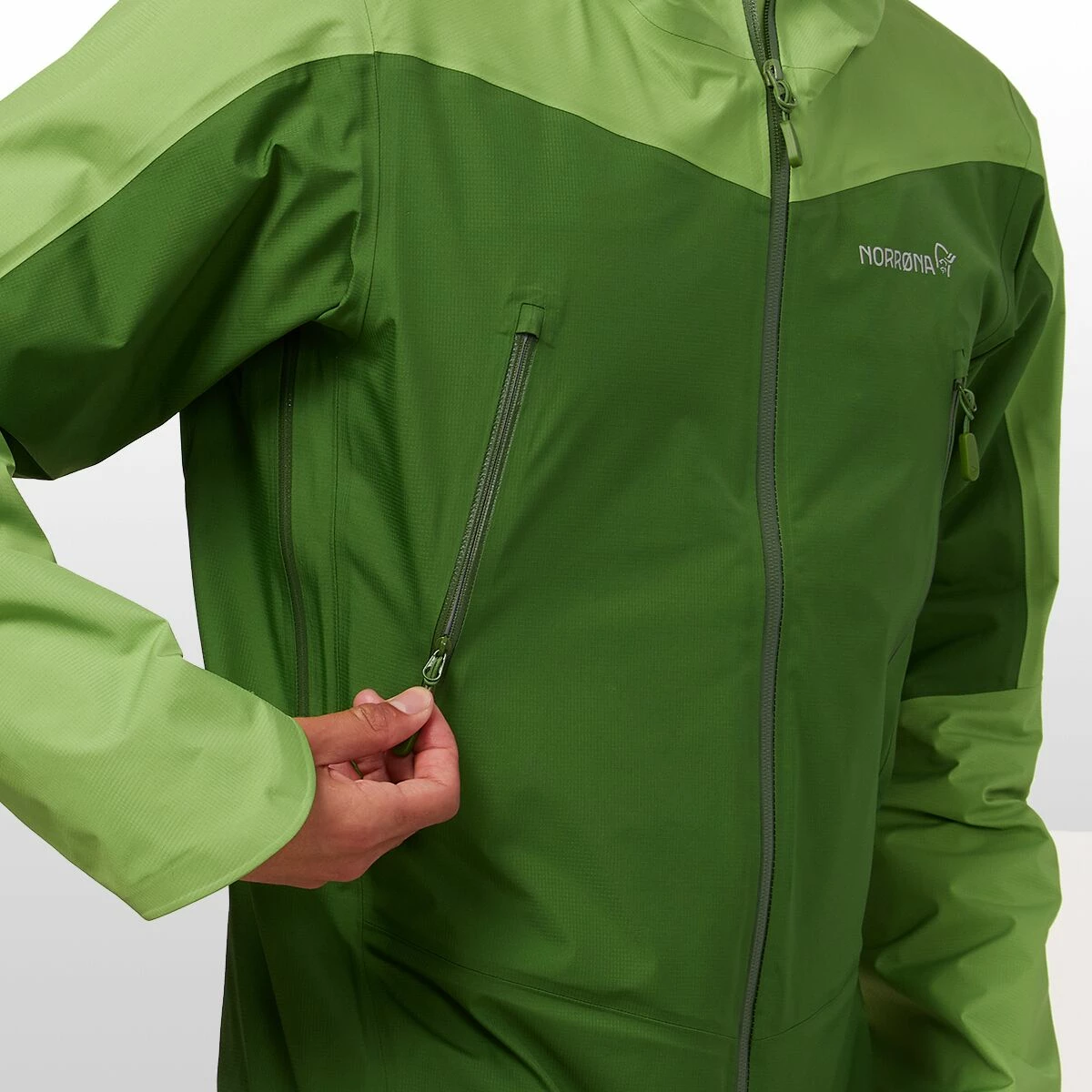 Norrona Falketind GORE TEX Jacket Men's 6 Norrona Falketind GORE TEX Jacket Men's - Image 6