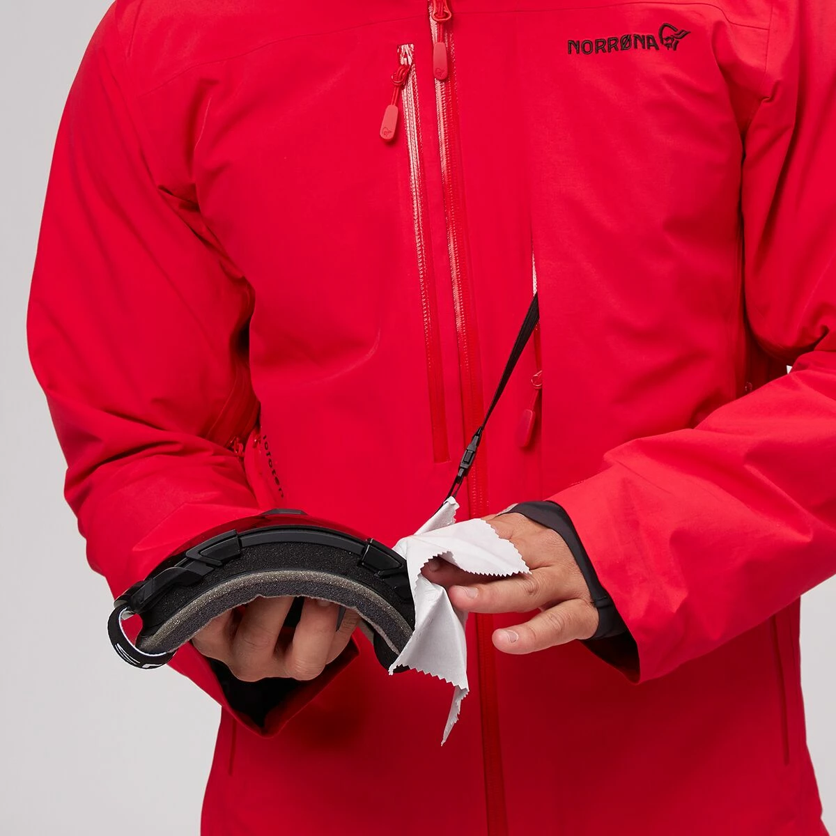 Norrona Lofoten GORE TEX Insulated Jacket Men's 8 Norrona Lofoten GORE TEX Insulated Jacket Men's - Image 8